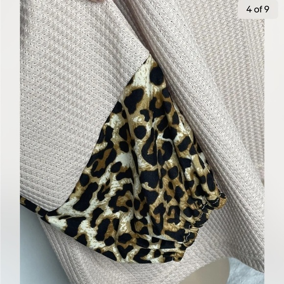 Waffle Knit Top Leopard Panel Tee Long Bishop Sleeves
Plus Size 4XL - Picture 4 of 9